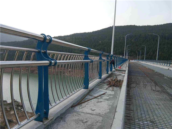 不锈钢桥梁护栏防腐措施的重要性及实施策略